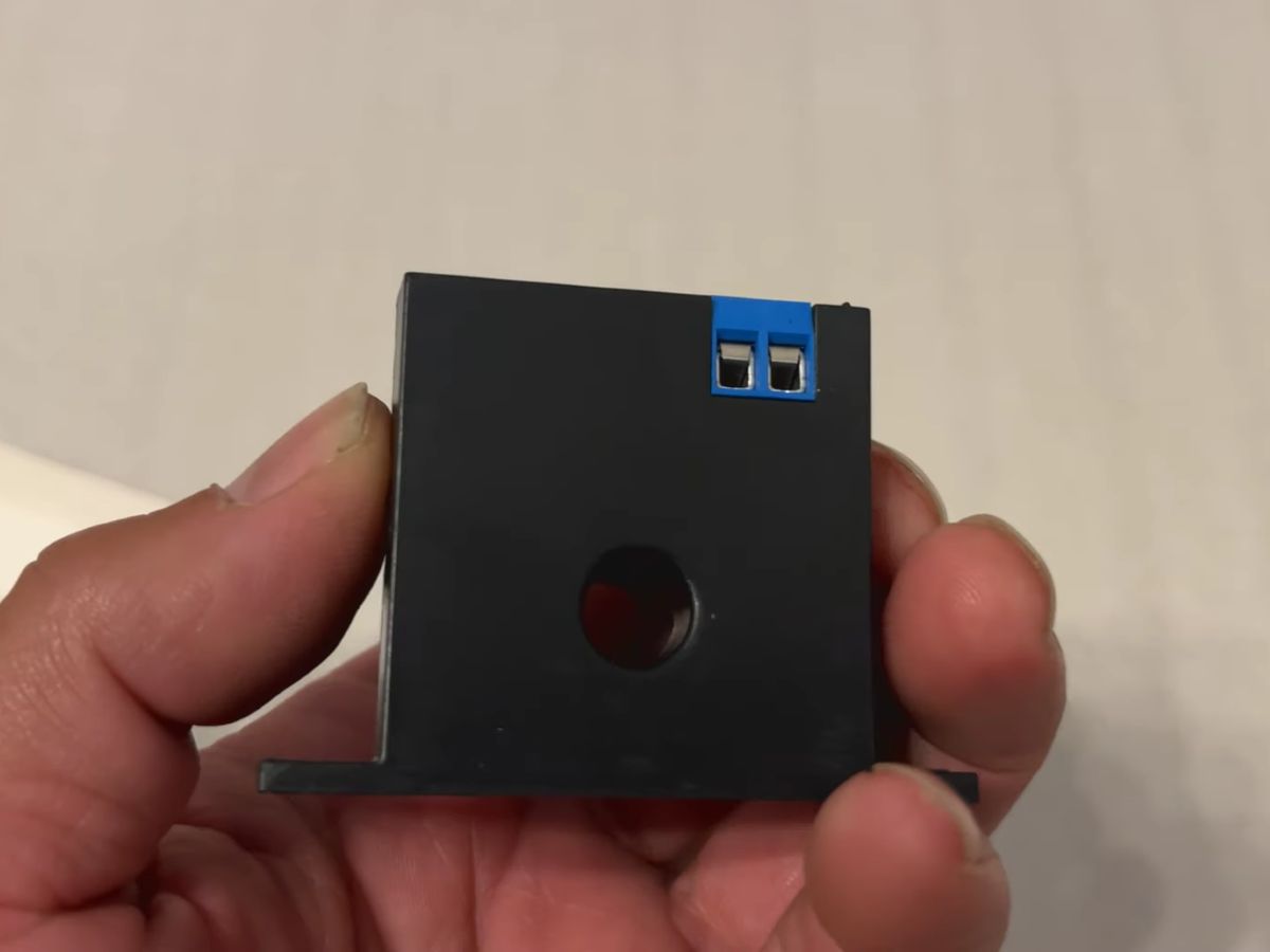 乾太くん連動給気口に使用する電流検出スイッチの本体背面