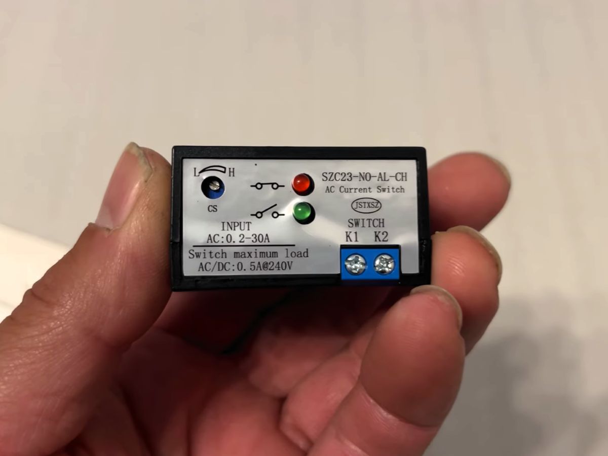 乾太くん連動給気に使用した電流検出スイッチの表示面と仕様