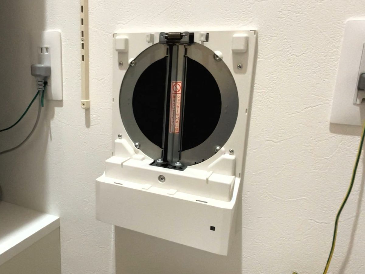 乾太くん停止時に閉じている電動給気シャッター