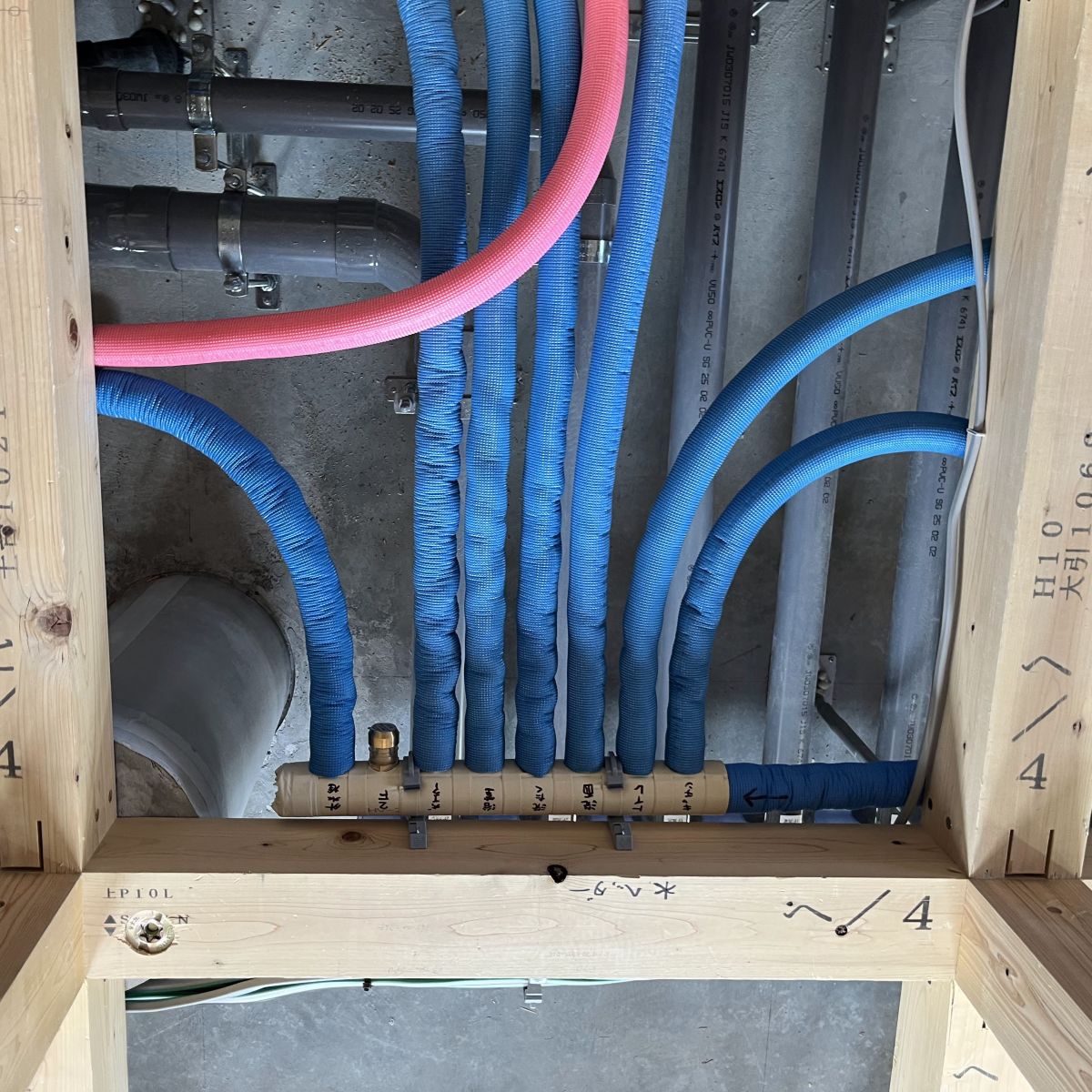 給水ヘッダー方式｜各設備へ安定した水圧で供給